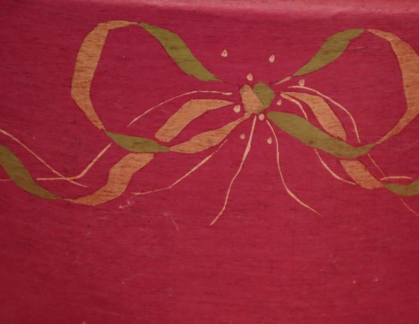 Glass Baby Pink Present - Image 4