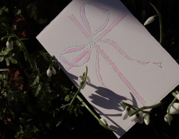 Glass Baby Pink Present - Image 3