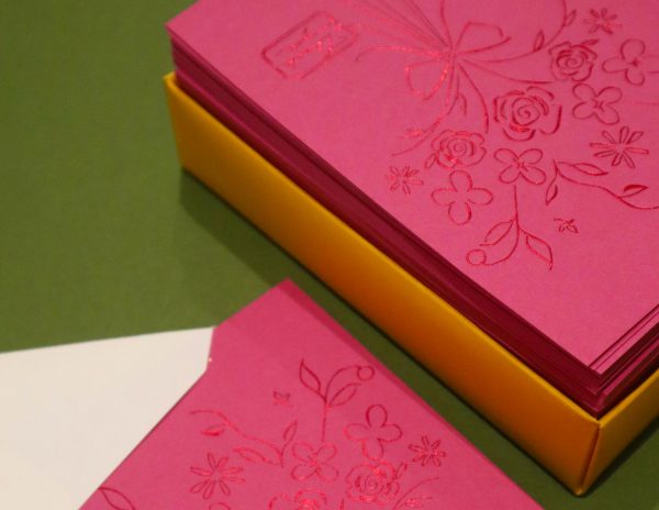 Hot Pink Foil Flower Bouquet - Image 3
